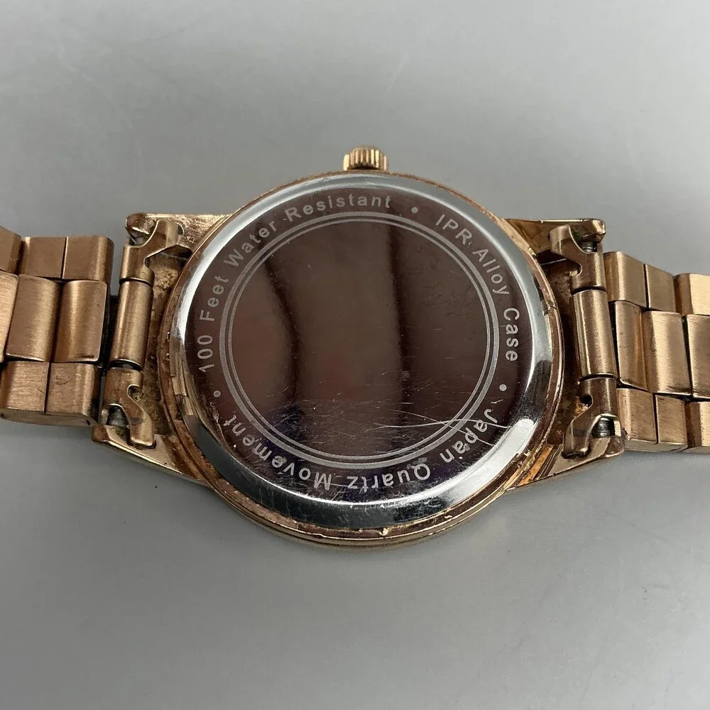 Dakota Womens Watch 36mm Silver Gold Two Tone Bracelet New Battery 6.75